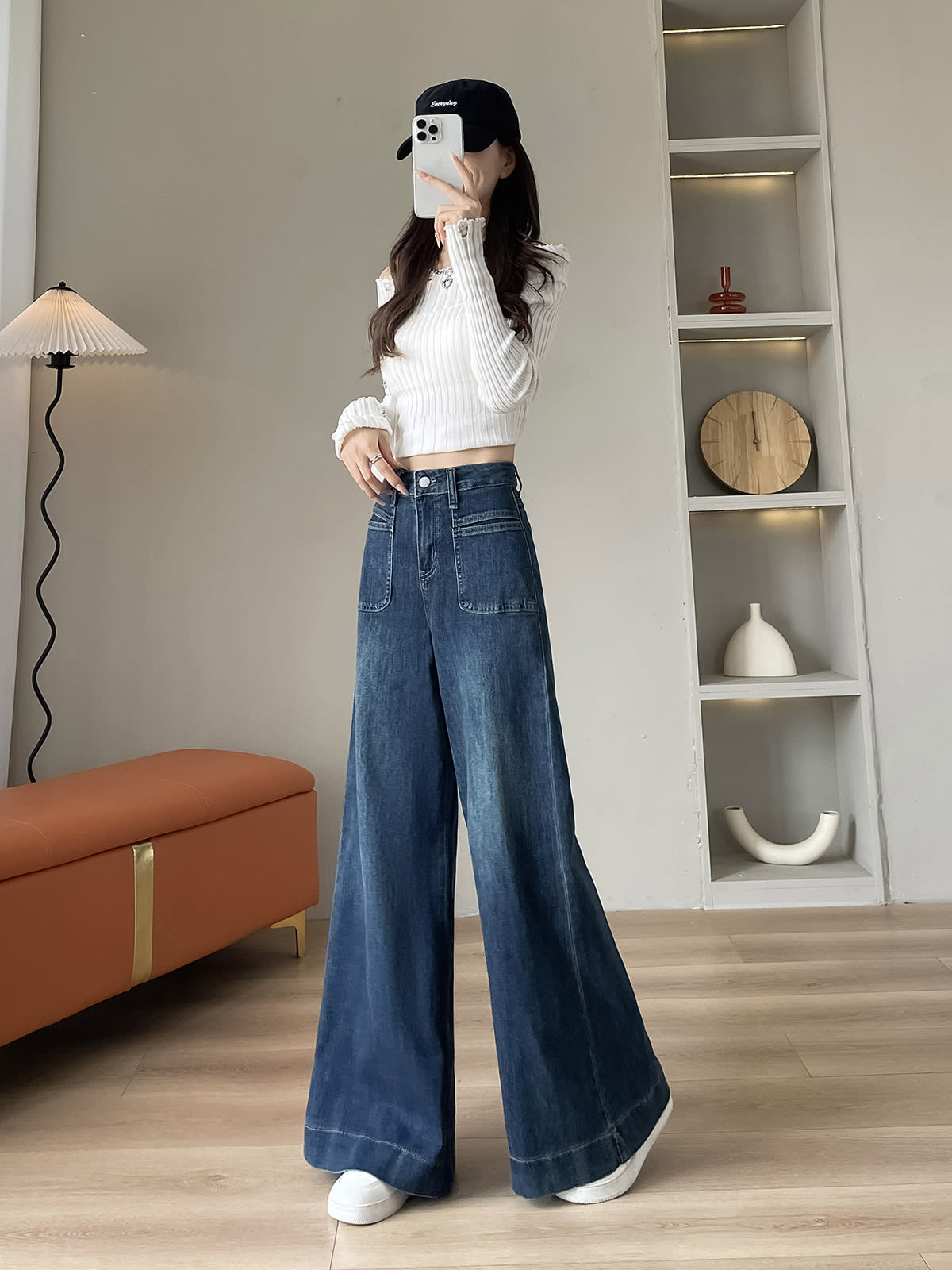 YEEYEEWang 플리스 안감 빈티지 블루 와이드레그 진, 아시안 핏 컷, 다이내믹한 포즈।